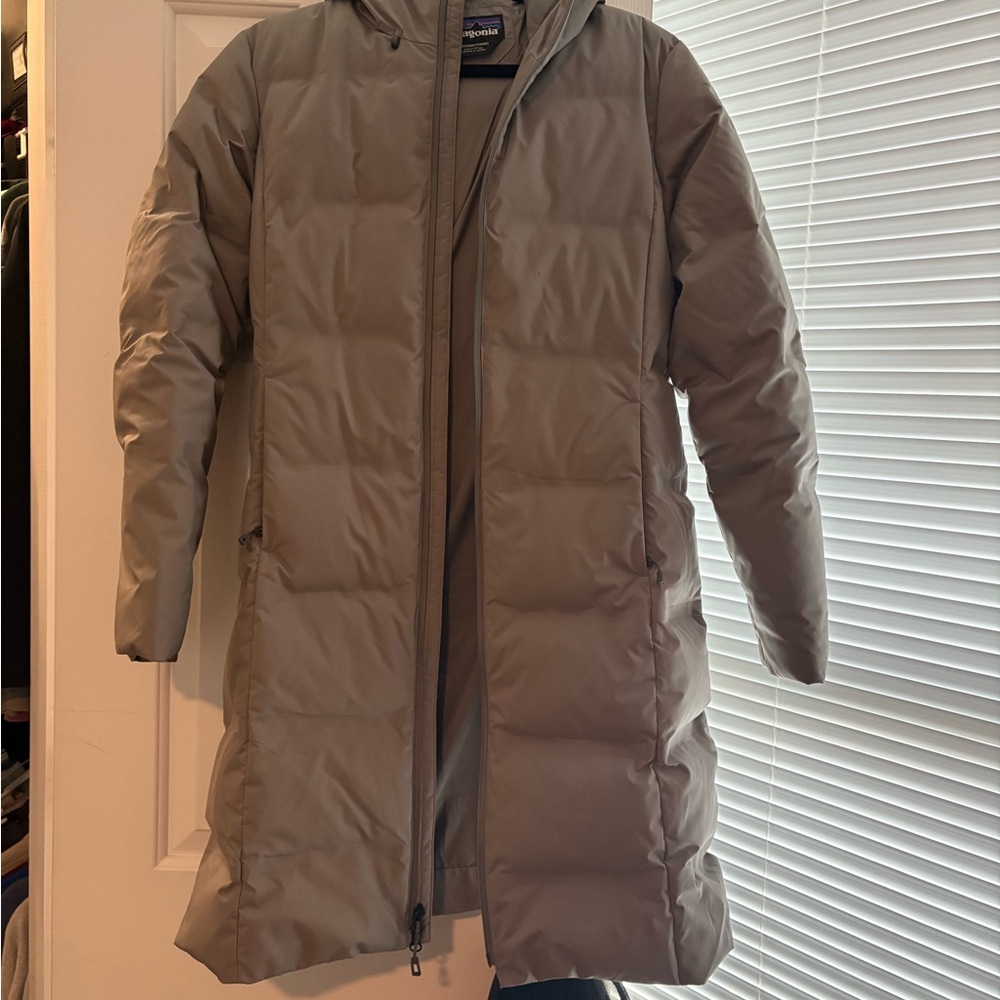 Patagonia Women's Long Gray Puffer Jacket